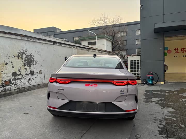 BYD Qin L 2025 2025款 EV 545KM云辇型