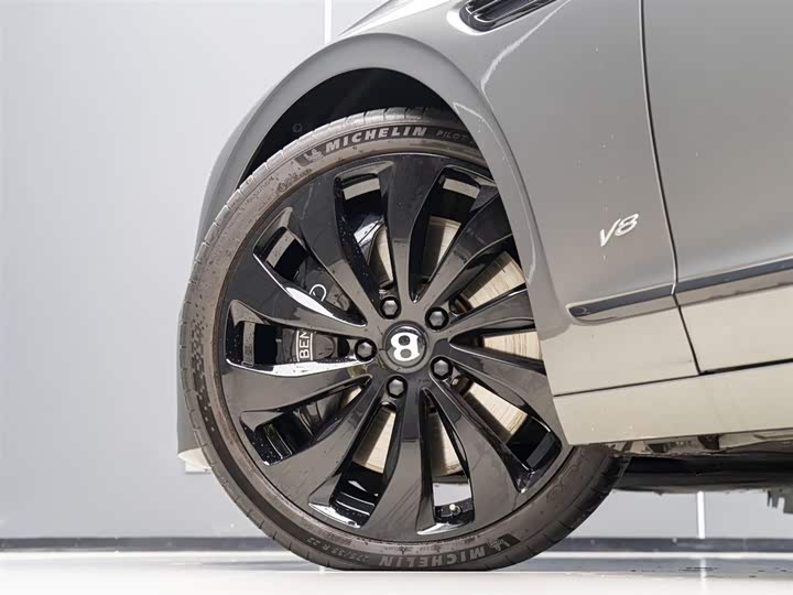 Bentley Flying Spur 2022 2022款 4.0T V8 标准版