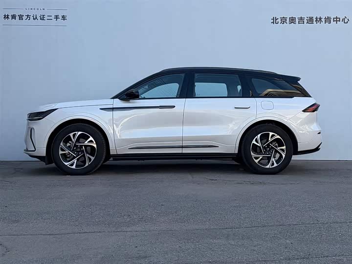 Lincoln Nautilus 2025 2025款 2.0T 四驱尊逸混动版