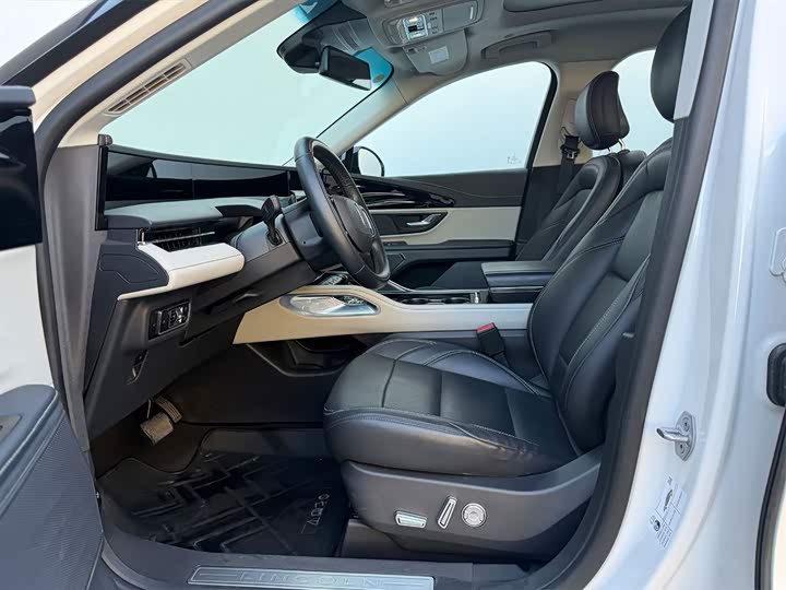 Lincoln Nautilus 2025 2025款 2.0T 四驱尊逸混动版