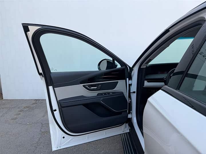 Lincoln Nautilus 2025 2025款 2.0T 四驱尊逸混动版