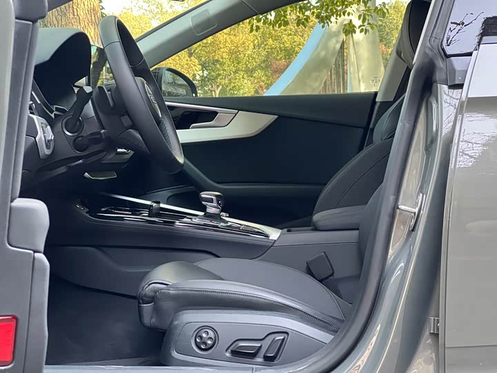 Audi A5 2024 2024款 Sportback 40 TFSI quattro 豪华动感型