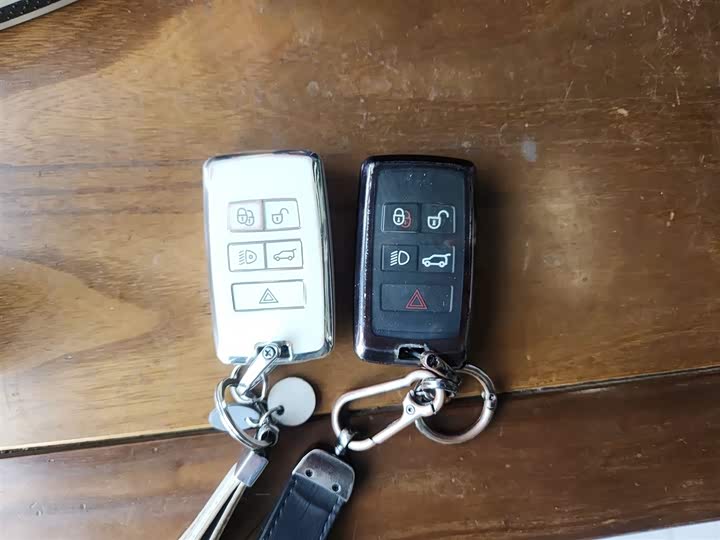 Land Rover Discovery Sport Hybrid 2022 2022款 改款 P300e 插电式电动混合版