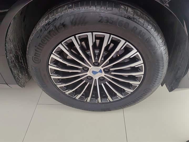 Denza D9 2025 2025款 DM-i 智驾版 1020 四驱旗舰型