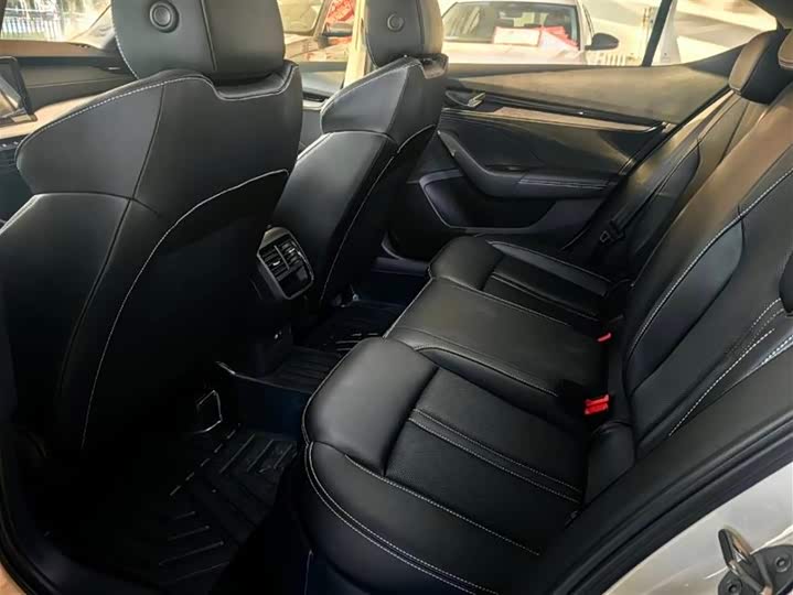 Skoda Octavia Pro 2023 2023款 改款 PRO TSI280 尊享版