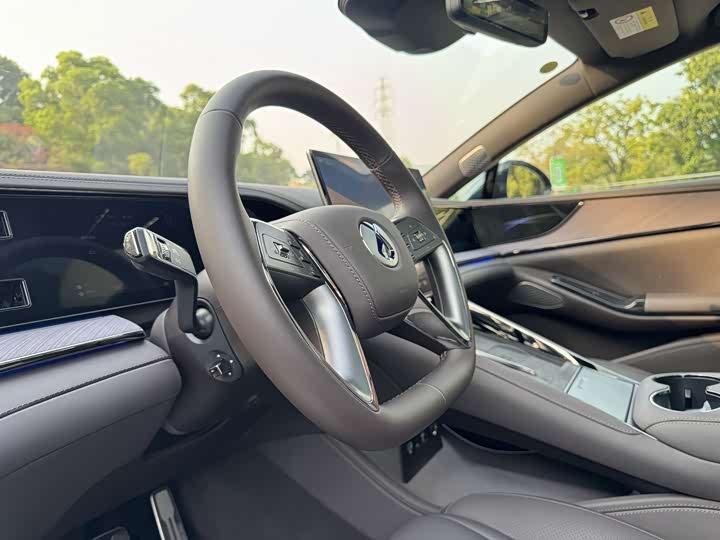 Denza Z9 2024 2024款 1100km 四驱Max版