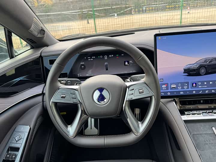 Denza Z9 2024 2024款 1100km 四驱Max版