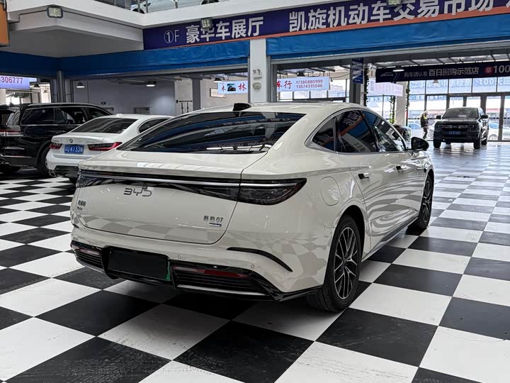 BYD Seal 07 DM-i Hybrid 2025 2025款 DM-i 1.5L 125km 尊贵型