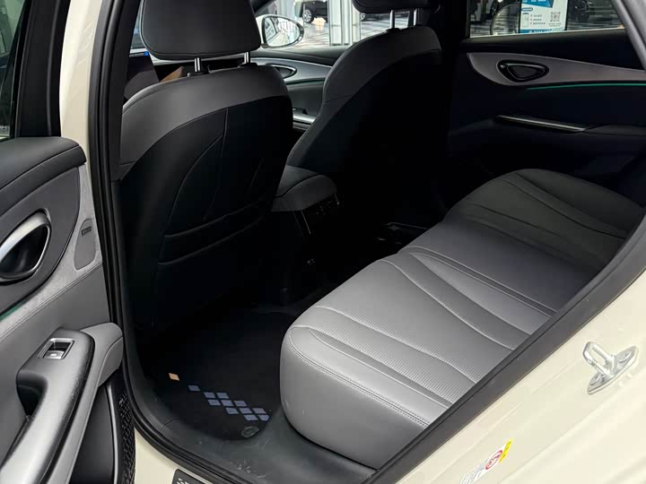 BYD Seal 07 DM-i Hybrid 2025 2025款 DM-i 1.5L 125km 尊贵型