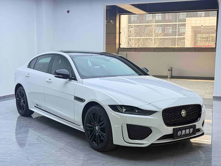 2025 Jaguar XE L