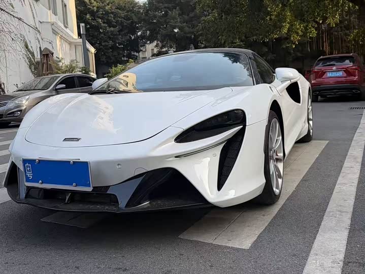 McLaren Artura 2023 2023款 3.0T Hybrid 标准型
