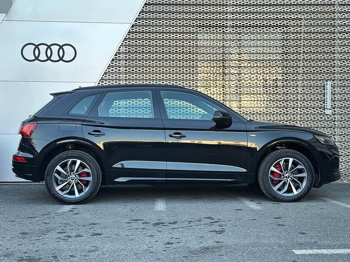 Audi Q5L 2025 2025款 40 TFSI 豪华动感型