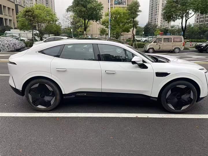 Avatr 11 2023 2023款 鸿蒙 90度 后驱版