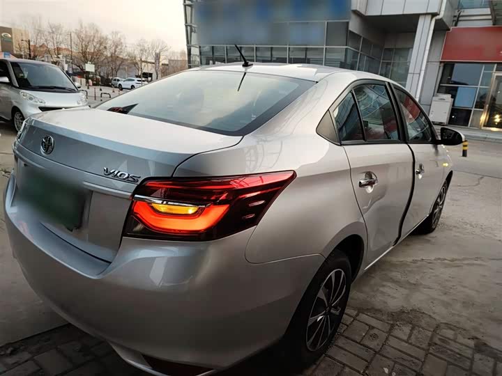 Toyota Vios 2022 2022款 1.5L 20周年纪念版