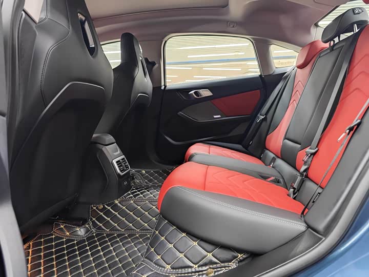 BMW 2 Series 2025 2025款 225L M运动曜夜套装