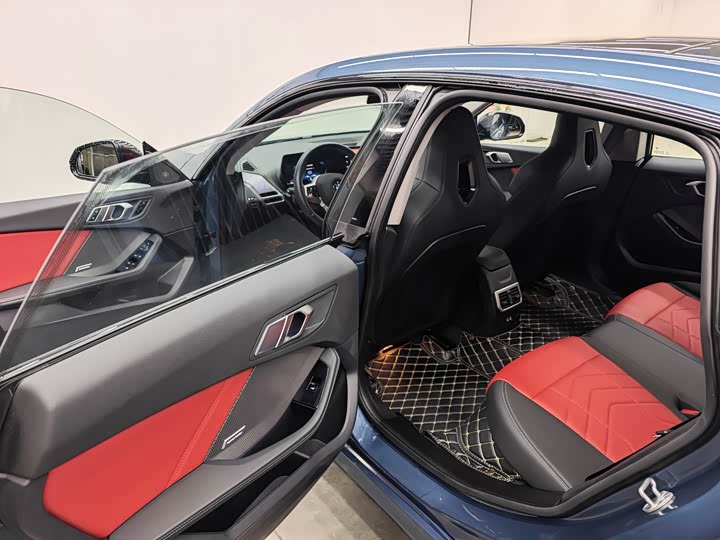 BMW 2 Series 2025 2025款 225L M运动曜夜套装