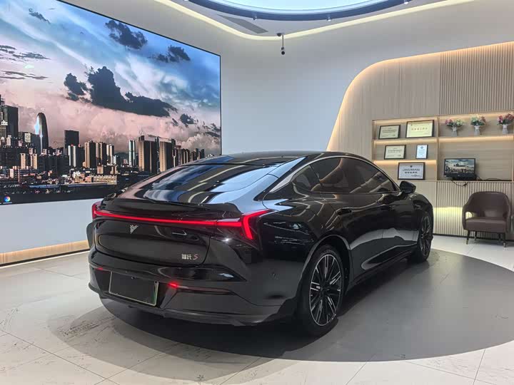 Hozon S 2022 2022款 增程版 1160km 后驱小版