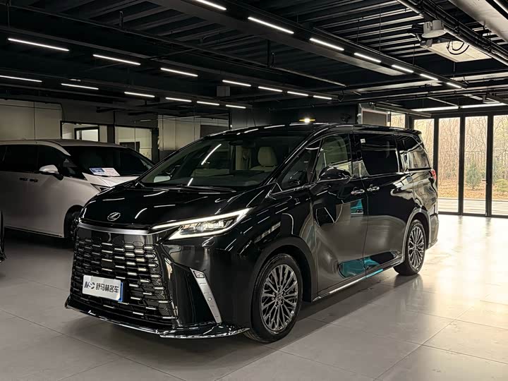 Lexus LM 2023 2023款 500h 六座尊崇版
