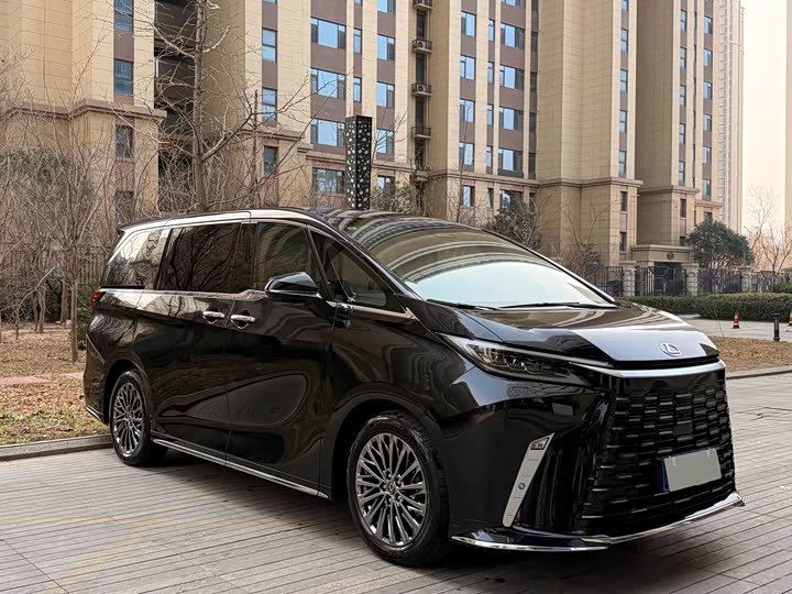 Lexus LM 2023 2023款 500h 六座尊崇版