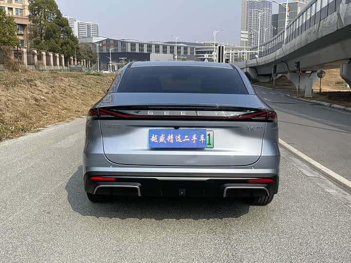 Geely Galaxy L6 2025 2025款 EM-i 140km 星舰版