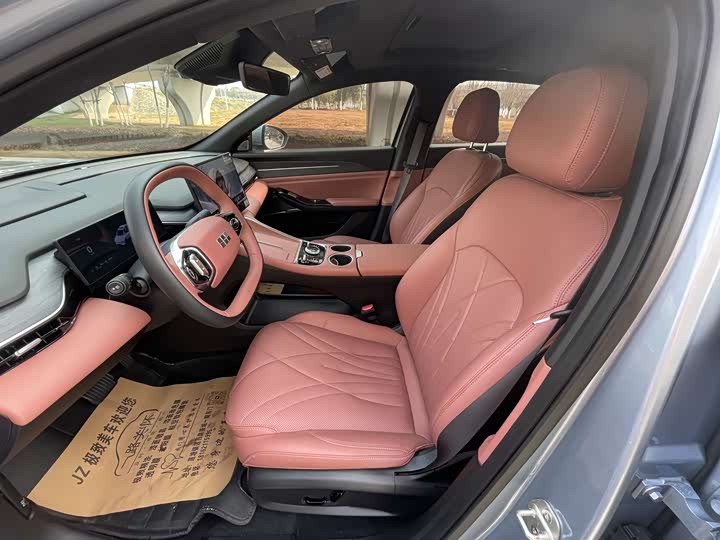 Geely Galaxy L6 2025 2025款 EM-i 140km 星舰版