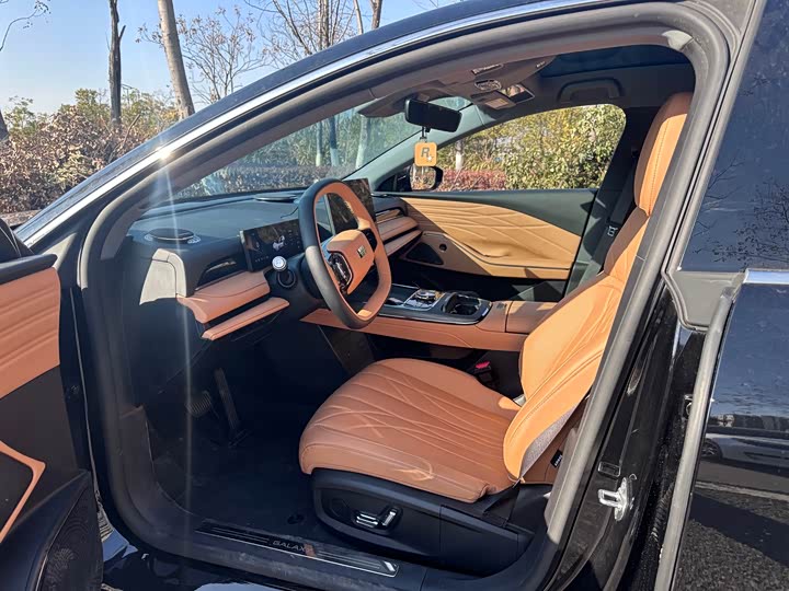 Geely Galaxy Starshine 8 EM-i 2025 2025款 60km EM-i 豪华版