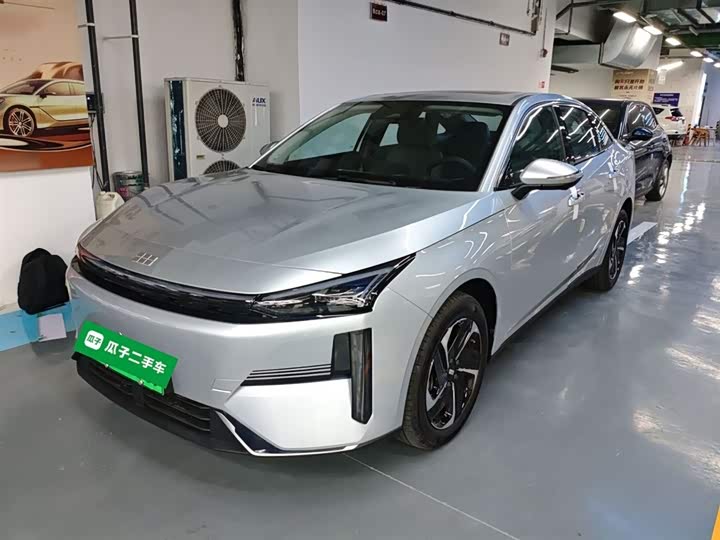 Geely Galaxy L6 2025 2025款 EM-i 140km 星舰版