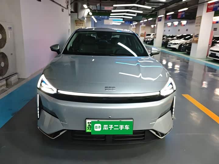 Geely Galaxy L6 2025 2025款 EM-i 140km 星舰版