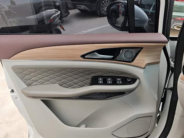 Dongfeng Forthing Yacht 2022 2022款 1.5T DCT逐浪版