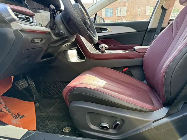 Hongqi H5 2025 2025款 2.0T 自动旗畅版