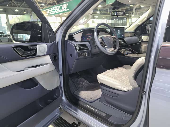 Lincoln Navigator One 2022 2022款 3.5T 领航员壹号