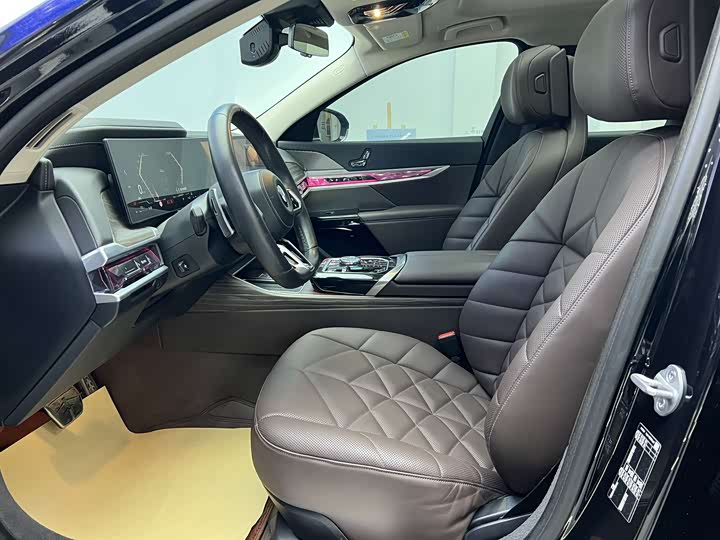 BMW 7 Series 2023 2023款 735Li M运动套装