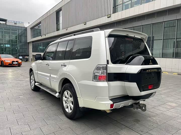 Mitsubishi Pajero 2020 2020款 典藏版 3.0L 自动尊贵越野版