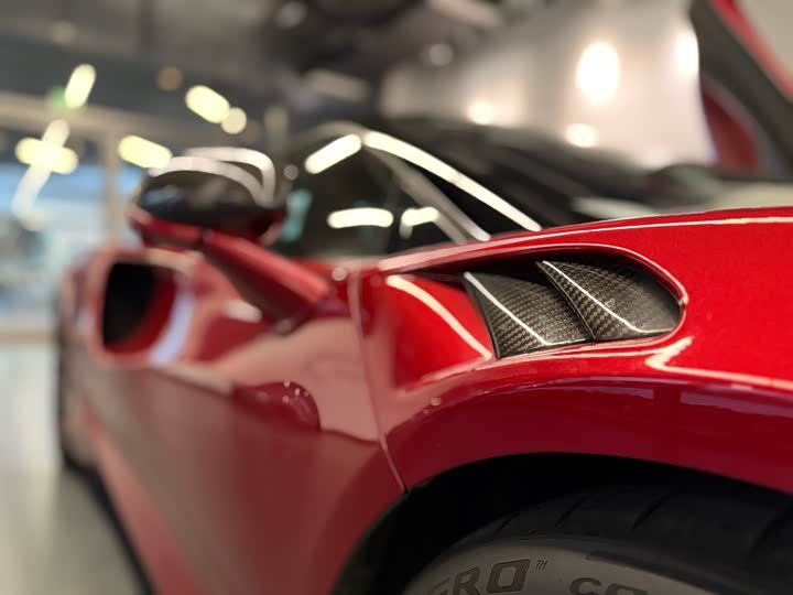 McLaren Artura 2023 2023款 3.0T Hybrid 标准型