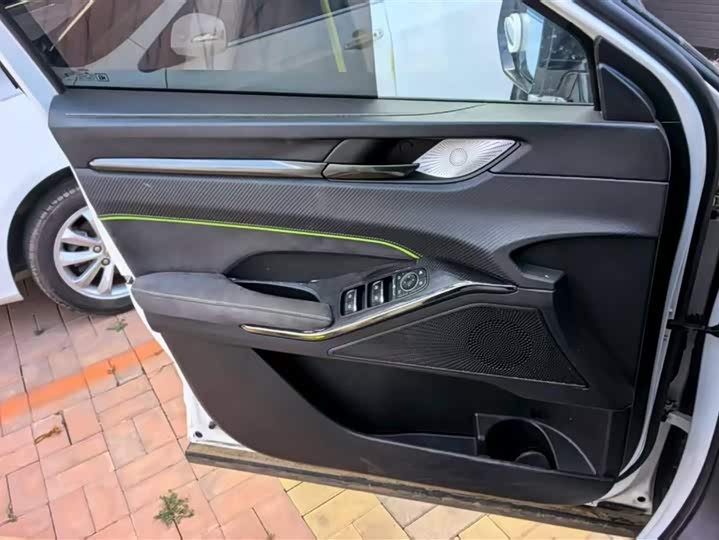 Haval H6S 2022 2022款 1.5T DHT智跑版