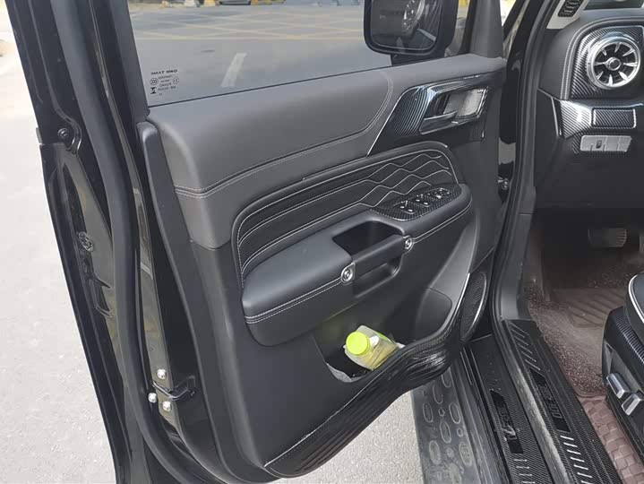 Tank 300 2024 2024款 2.0T 征服者