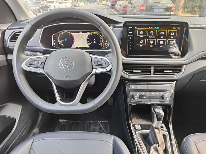 Volkswagen Tharu 2025 2025款 新锐 300TSI 锐享版