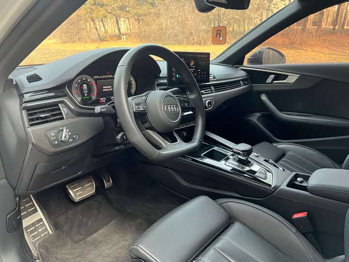 Audi A4L 2024 2024款 40 TFSI 豪华动感型