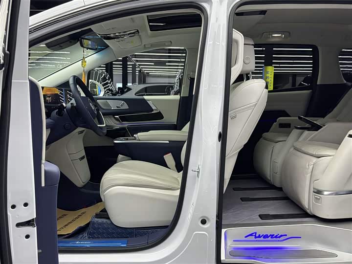 Buick GL8 Century 2025 2025款 2.0T 七座蕴世版