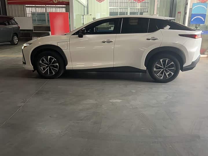 Lexus RZ 2023 2023款 450e 四驱纵享版