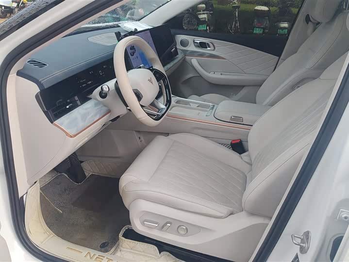 Hozon L 2024 2024款 纯电 510 闪充红衣版