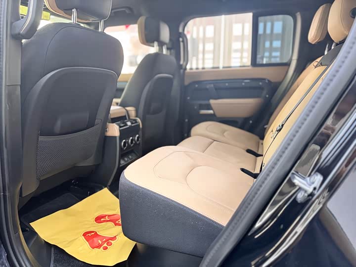 Land Rover Defender 2025 2025款 110 3.0T P400 X-Dynamic HSE