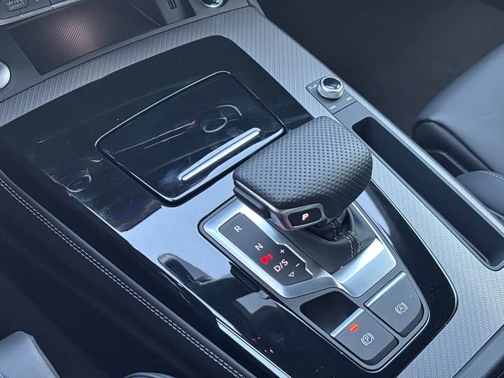 Audi Q5L 2025 2025款 40 TFSI 豪华动感型