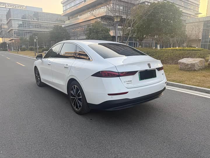 Roewe D7 2025 2025款 DMH 125km 世界冠军版