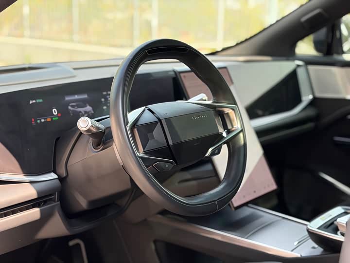 HiPhi Y 2023 2023款 560km 精英版