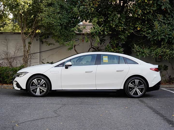 Mercedes-Benz EQE 2025 2025款 500 4MATIC 先锋版