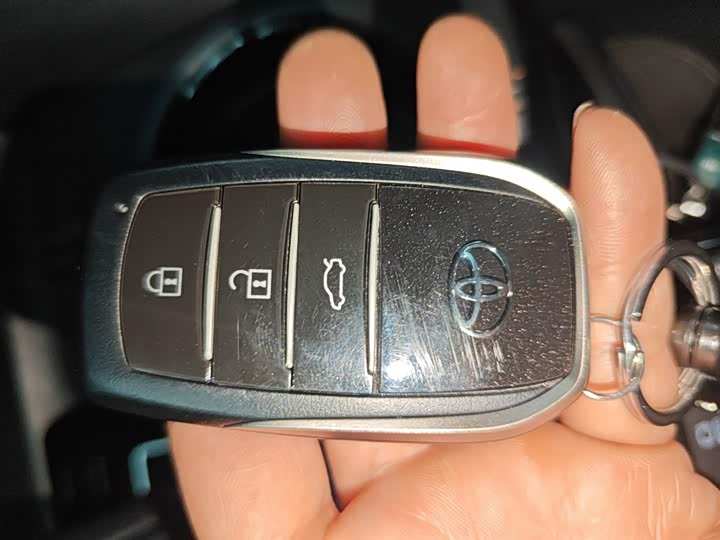 Toyota Avalon 2024 2024款 双擎 2.0L 臻选版