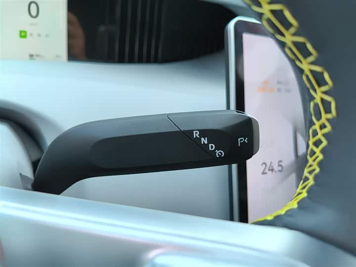 Avatr 11 2023 2023款 鸿蒙 90度 四驱版