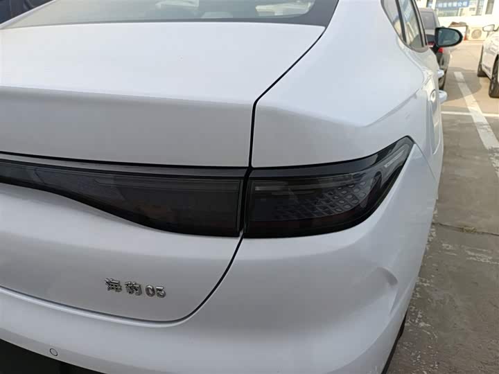 BYD Seal 05 DM-i Hybrid 2025 2025款 DM-i 智驾版 55KM豪华型