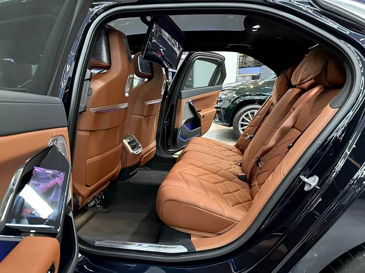 BMW 7 Series 2023 2023款 740Li 尊享型 M运动套装